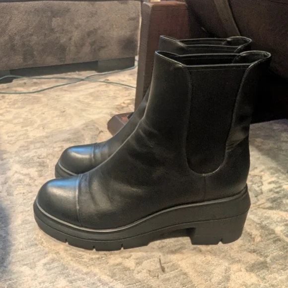 Stuart Weitzman Norah Lift Lug Sole Patent Leather Boots - Picture 4 of 7